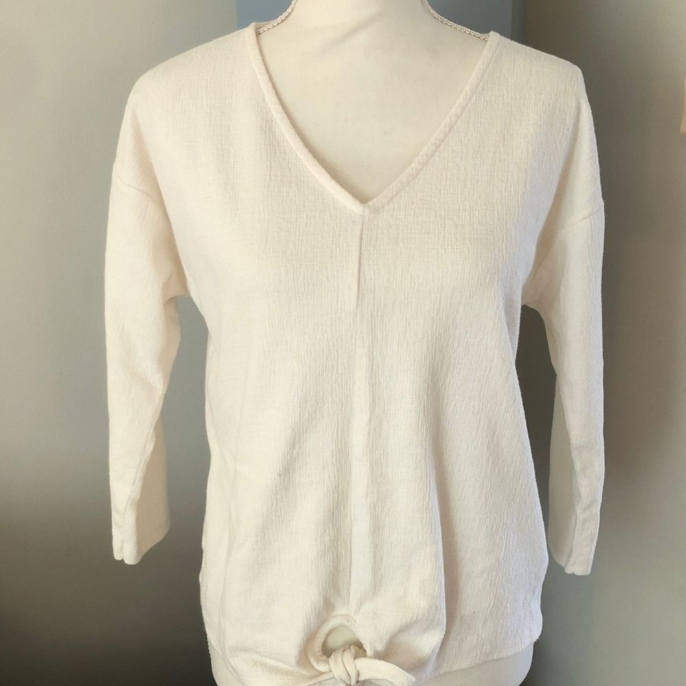 Old Navy Cream V-Neck Tie-Hem Women's Sweater